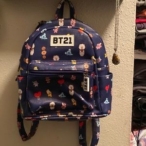 BT21 bookback